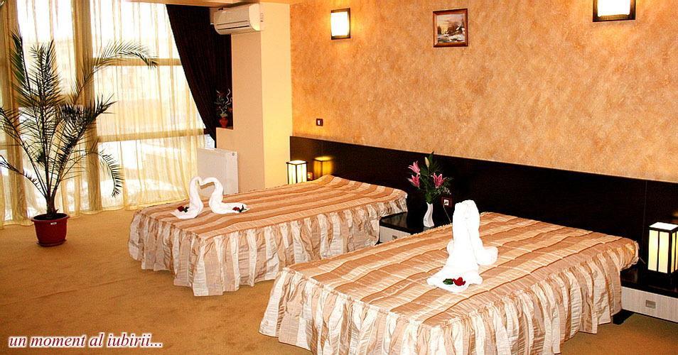 Hotel Palace Targu Jiu Ruang foto