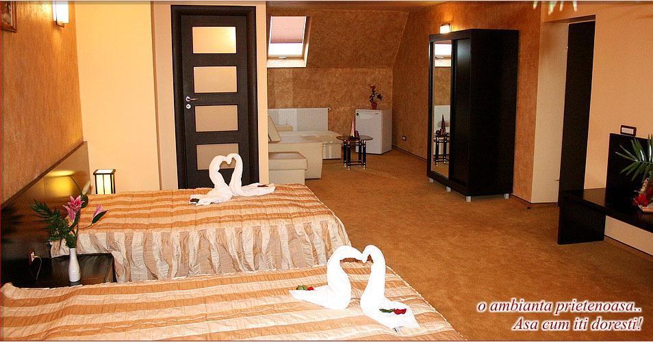 Hotel Palace Targu Jiu Ruang foto