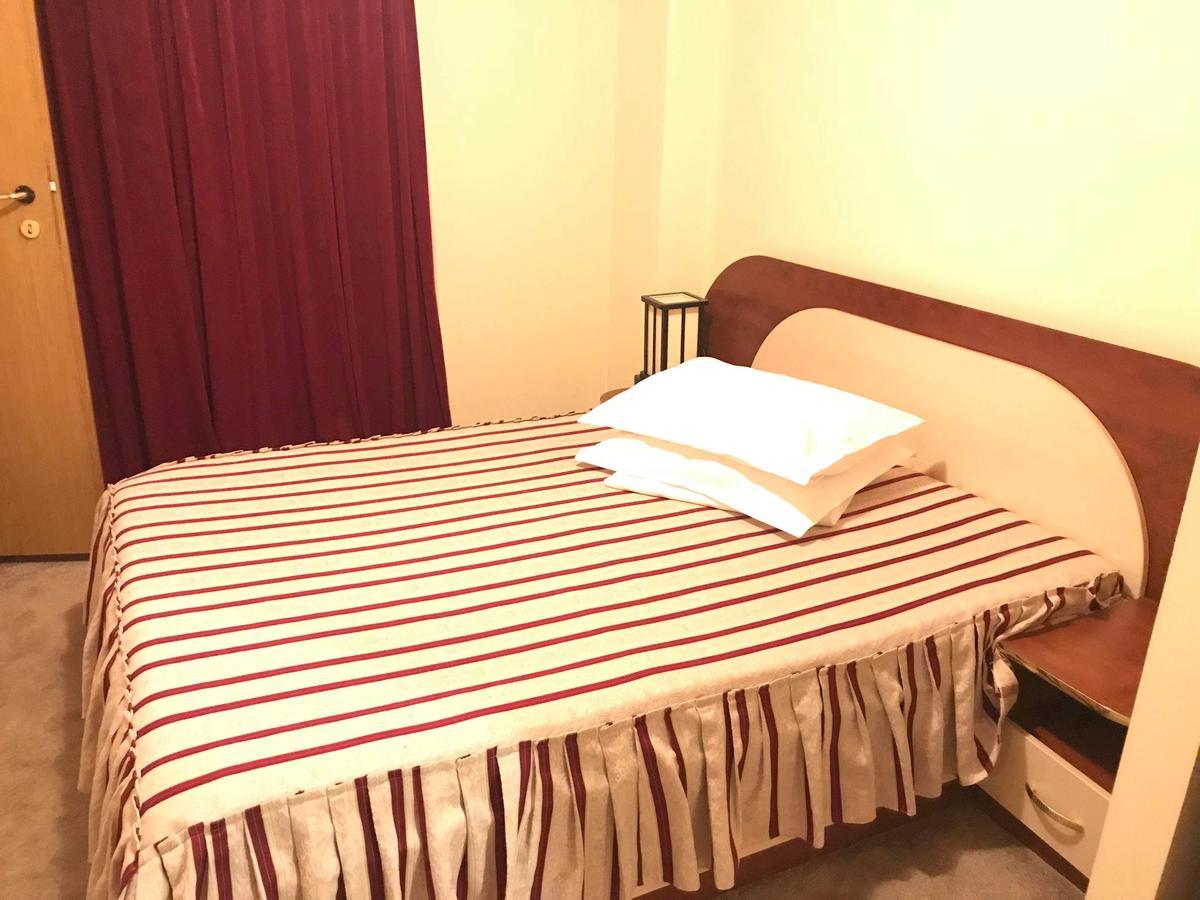 Hotel Palace Targu Jiu Bagian luar foto