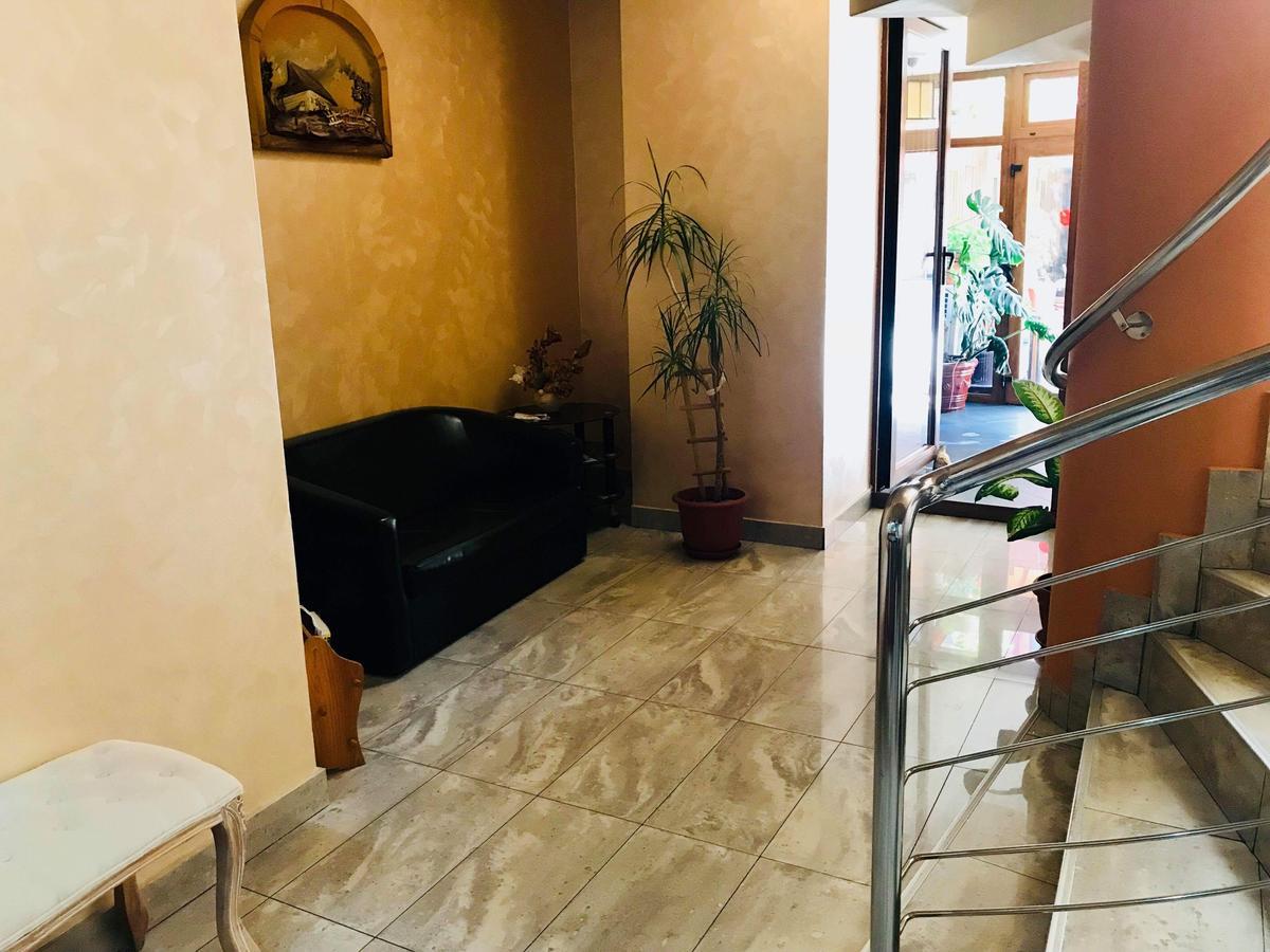 Hotel Palace Targu Jiu Bagian luar foto